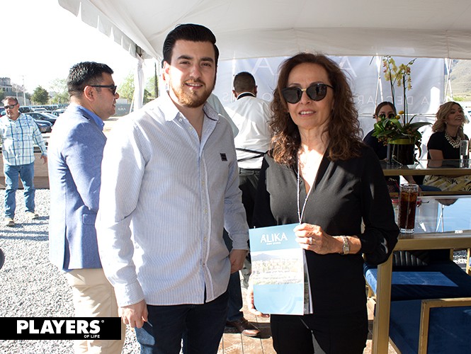 002Eugenio-Gonzalez-y-Lilia-Gaitan