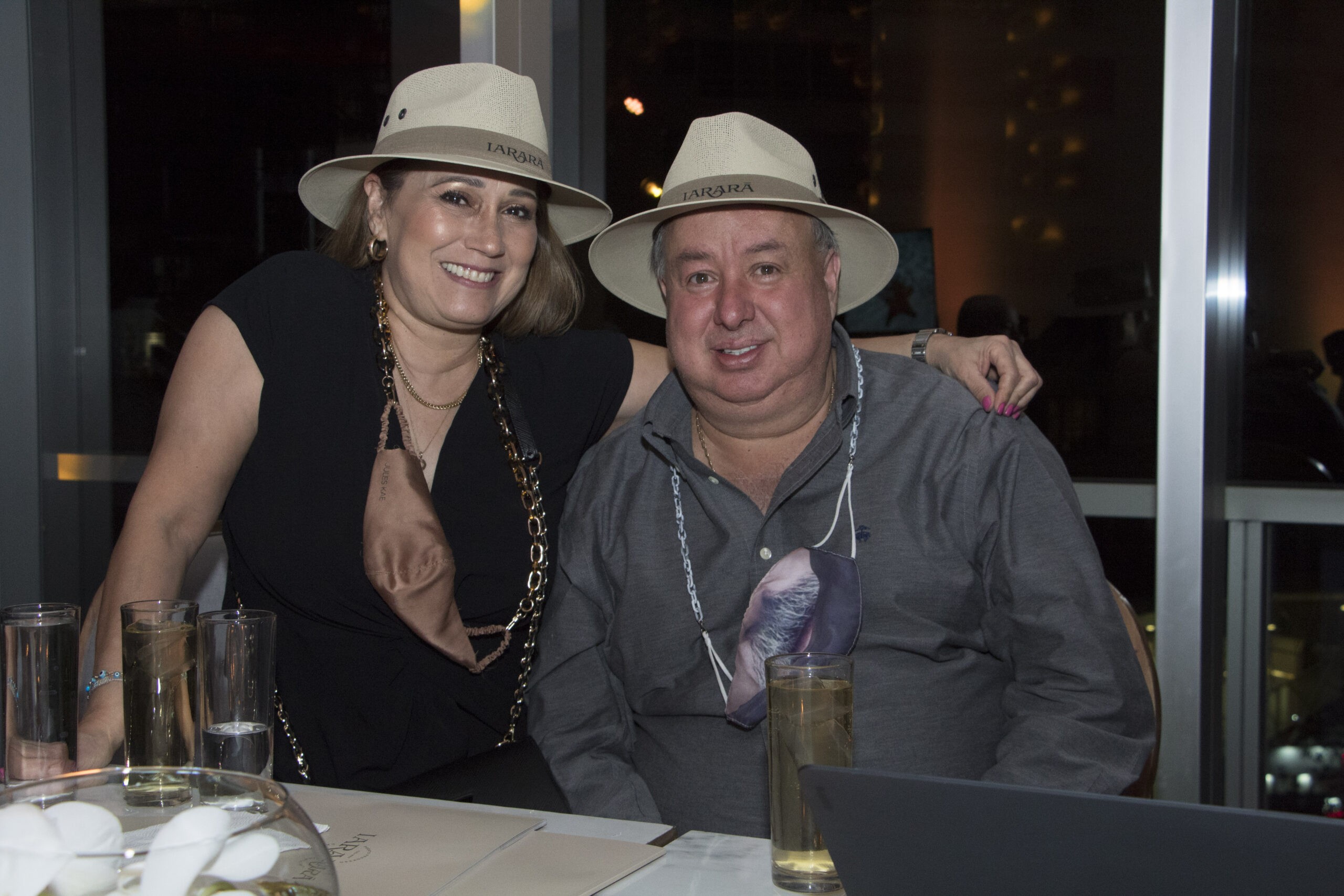 Angélica Coronel de Márquez y Eduardo Márquez