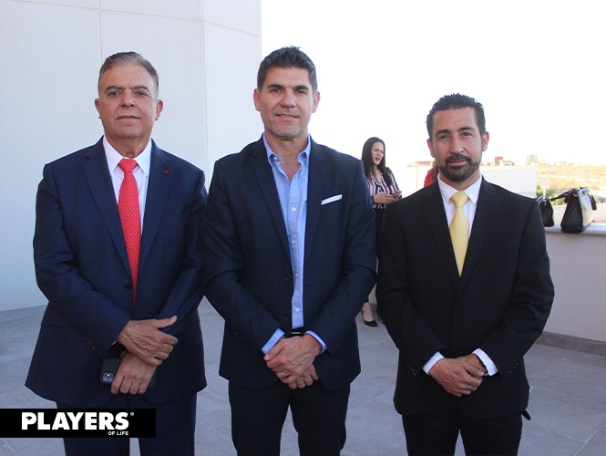 INTERIOR-BANCO-BASE-IMG_8996-EDELMIRO_GARZA,_MIGUEL_RUIZ_Y_LUIS_JORGE_CUERDA