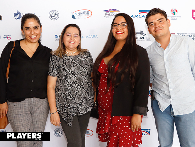 Alicia Villena, Beatriz García, Jocelyne Navarro y Carlos Rosales