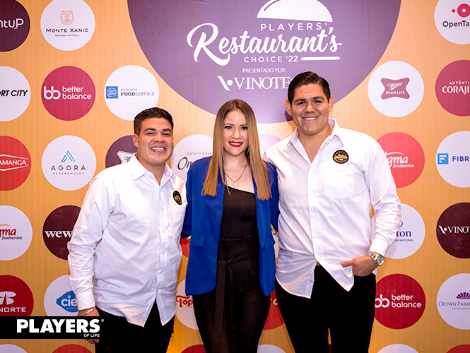 Óscar Ramírez Carolina Peraza y Mauricio Zazueta