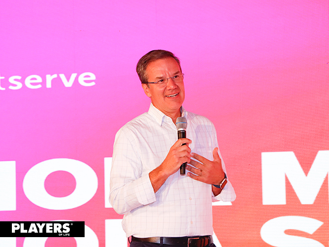 Chris Baker, CEO de Soft Serve