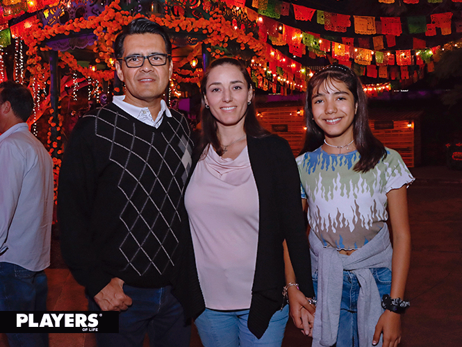 Alberto Heyser, Angelines Remolina y Angelines Papadakis en Calaverandia