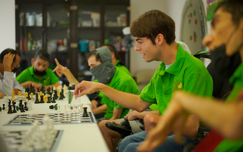 INTERIOR--MENTES-CON-ALAS-13