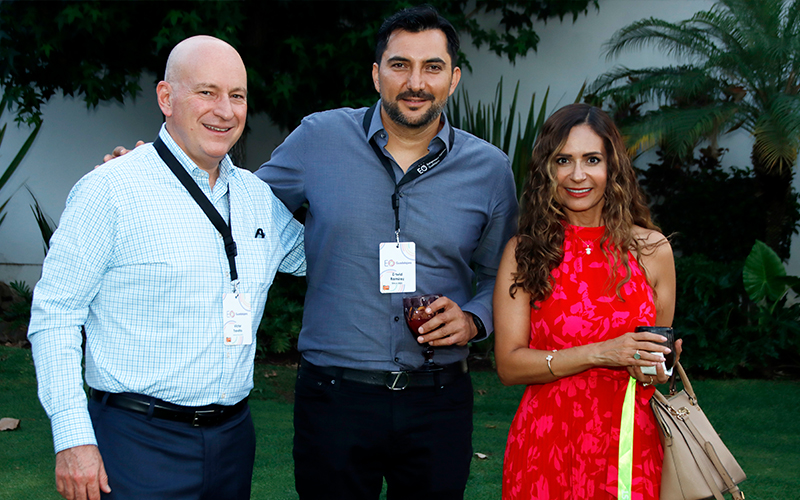 Víctor Treviño, David Ramírez y Mónica Monroy. Víctor Treviño, David Ramírez y Mónica Monroy.