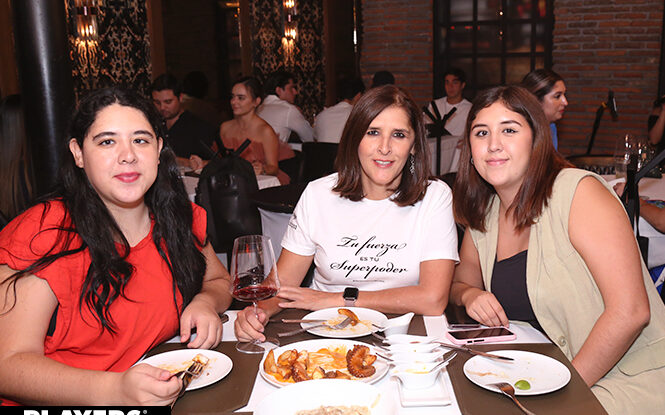 Fernanda-Ramos,-Norma-Fernández-y-Valeria-Ramos