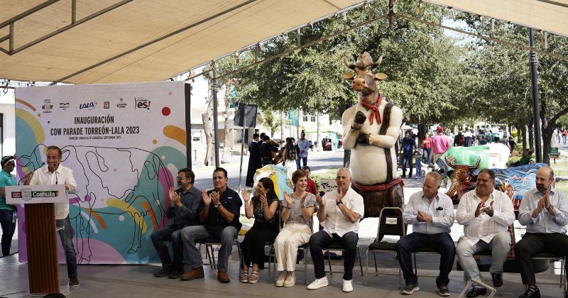 Inauguran la Muestra CowParade LALA 2023 en Torreón