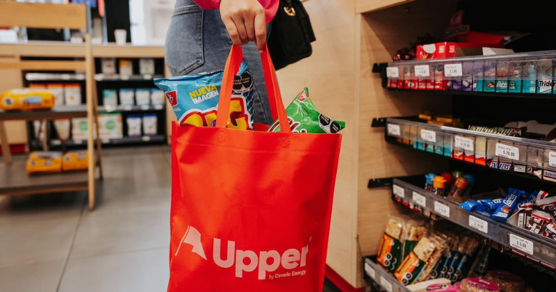 Bolsa de la tienda Upper by Canelo Energy, popular en la bolsa de trabjo