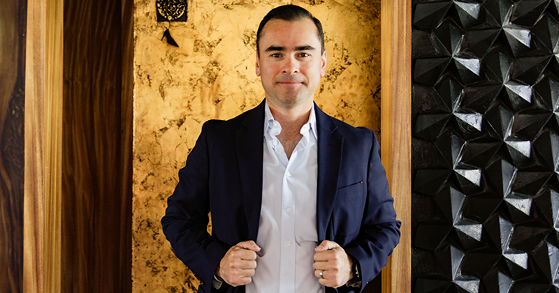 Posa Luis Olivares Martínez
