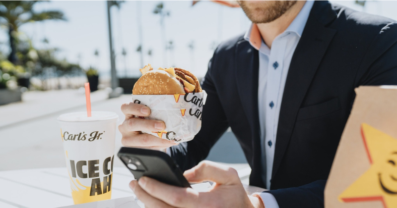 Carl’s Jr sucursal Américas en Guadalajara