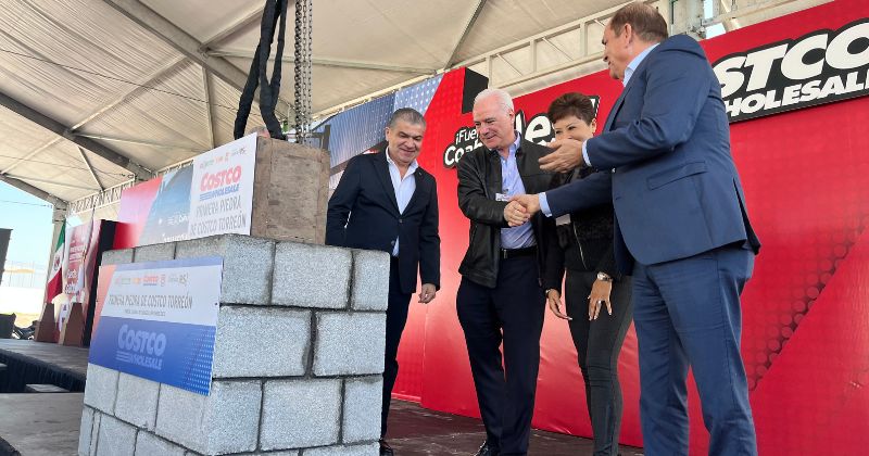 Colocan primera piedra de Costco