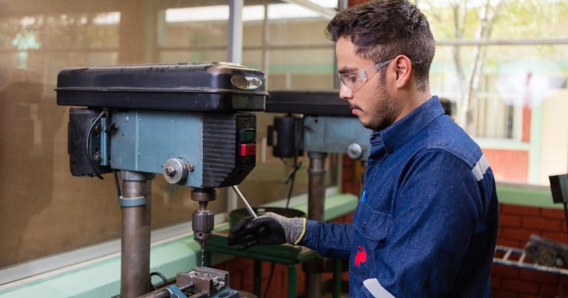 Peñoles, tres décadas de preparar a jóvenes en sistema dual a través de CETLAR