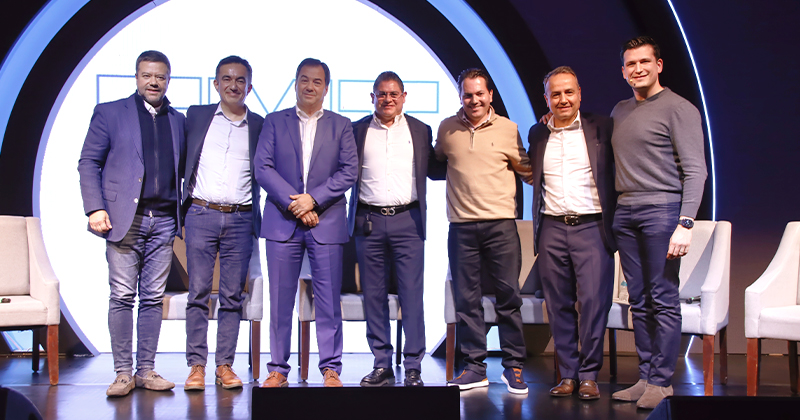 Panel de expertos reunidos en el Tour Megatec 2023