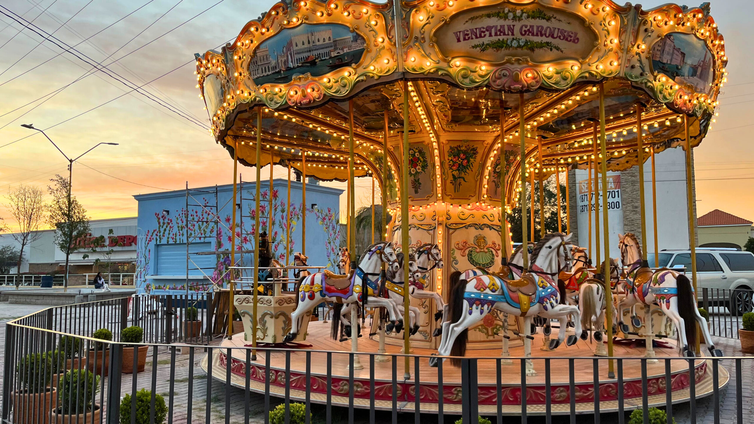 Falta poco para la inauguración del carrusel y la remodelación en la Plaza Amor de Gómez Palacio, la cual se tiene confirmada para el próximo jueves 7 de marzo.