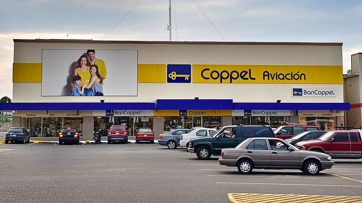 Agustín Coppel Luken, un empresario mexicano nacido en Culiacán, Sinaloa, en 1961, asumió el cargo de presidente de Grupo Coppel en 2008.