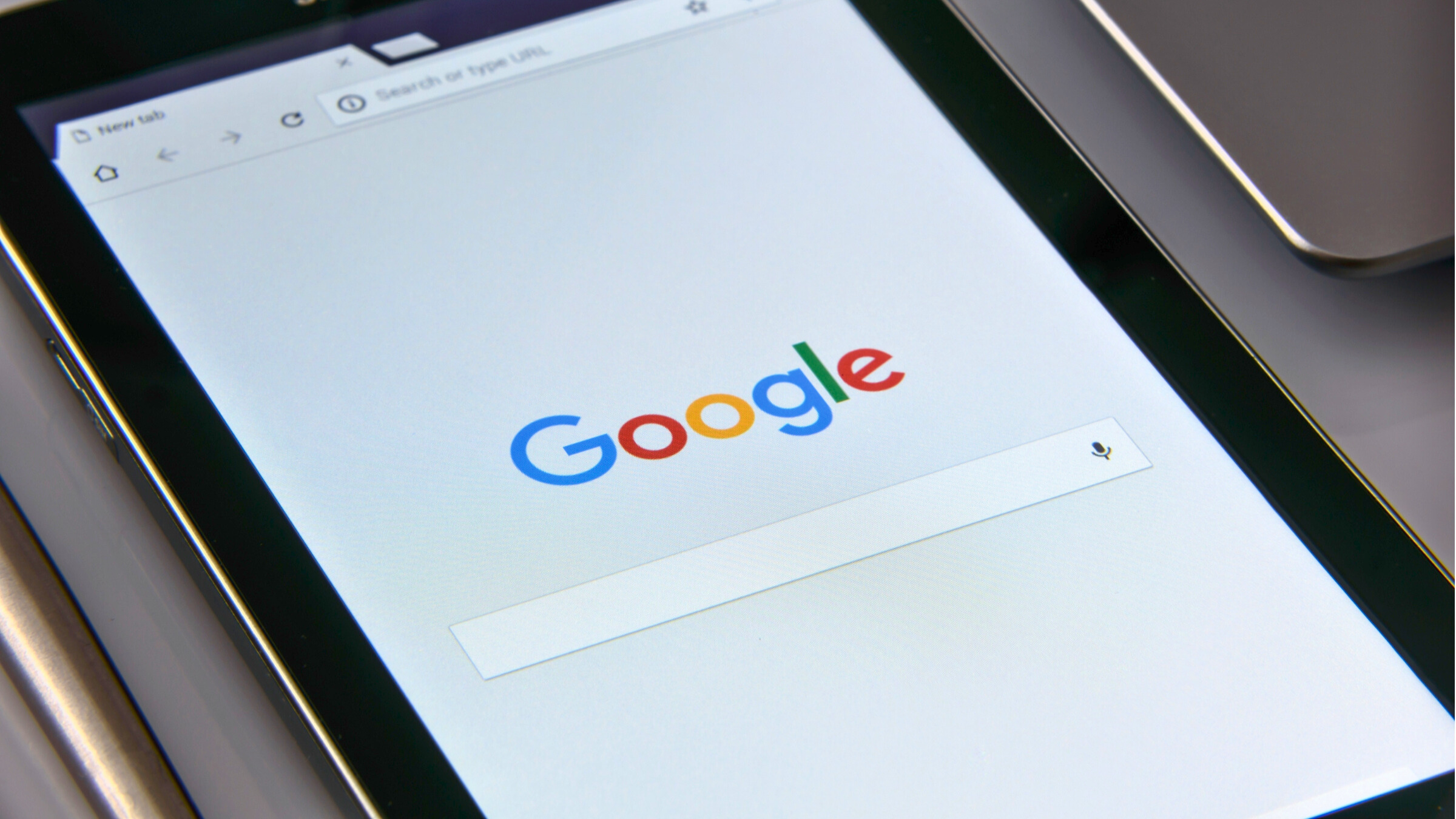 Usuarios de todo el mundo se vieron afectados por una serie de problemas técnicos, con fallas en Google, que se suman a las reportadas en redes sociales Facebook e Instagram.