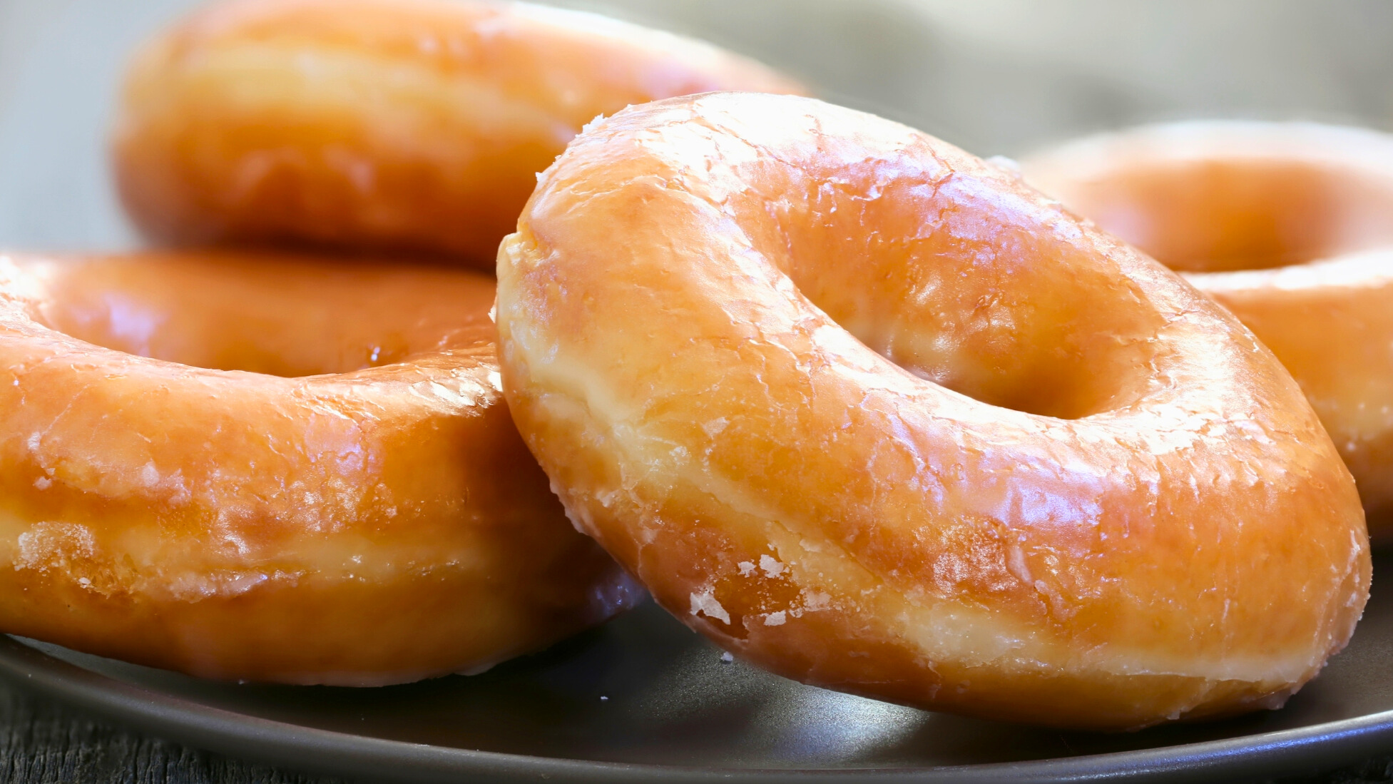 Este viernes 7 de junio, habrá donas gratis de Krispy Kreme, que se une al Día de la Dona 2024 para deleitar a los Krispy Lovers.