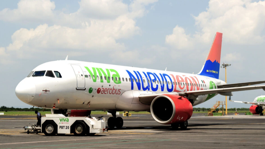 Viva estrena avión con temática de Nuevo León
