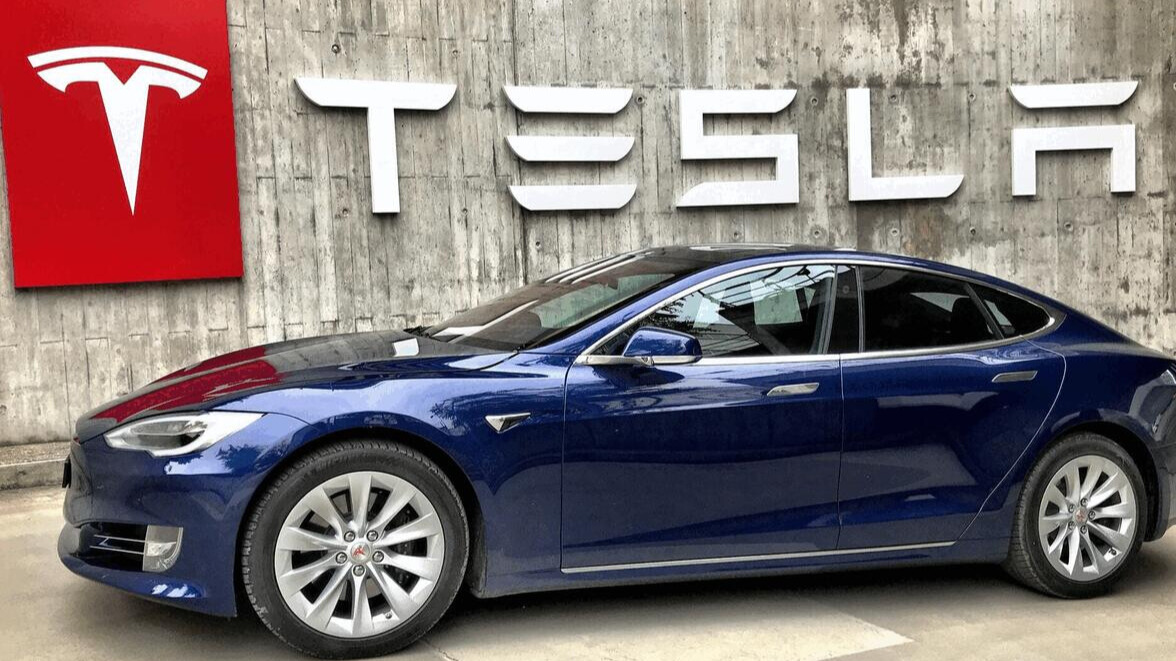 Las acciones de Tesla se desploman
