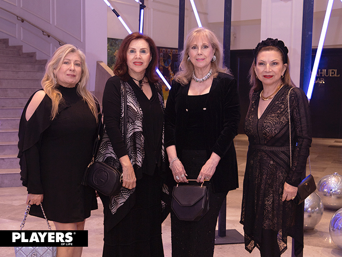 Leticia Benavides, Martha Morales, Dora Maldonado y Esther González