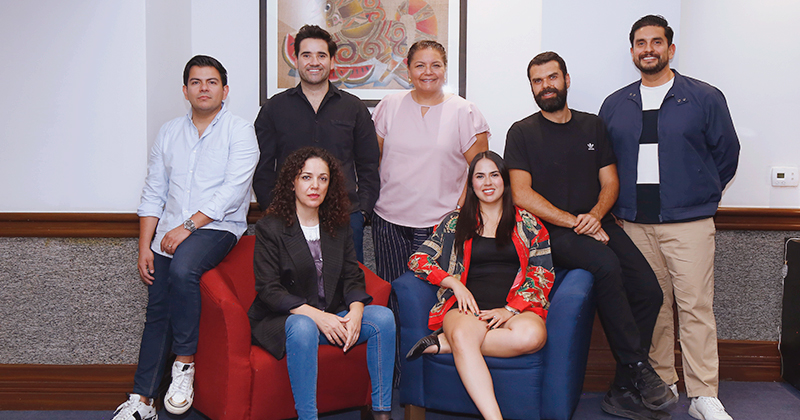 Jorge Humberto, Sam Cepeda, Nancy de la Teja, Mónica Treviño, Majo Mercado, Claudio de Angelis y Fidel Ramírez.