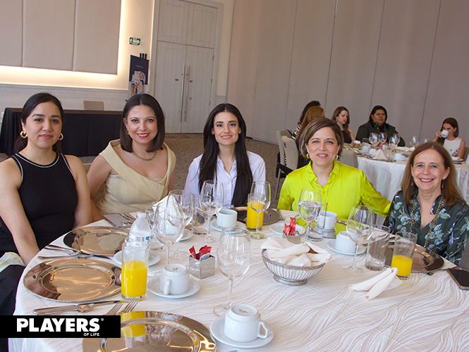 Marcela Carranza, Melina Sosa, Patricia Verástegui, Esthela Jiménez y Cristina Lara