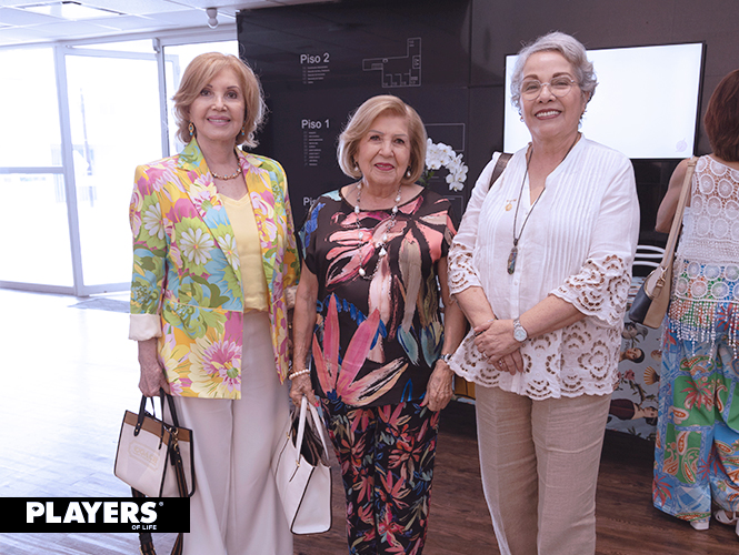 Alma Coello, Graciela Garza y Leonor Brechfel