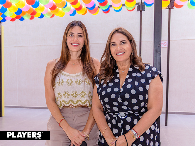 Marifer Centeno y Flor Rentería.
