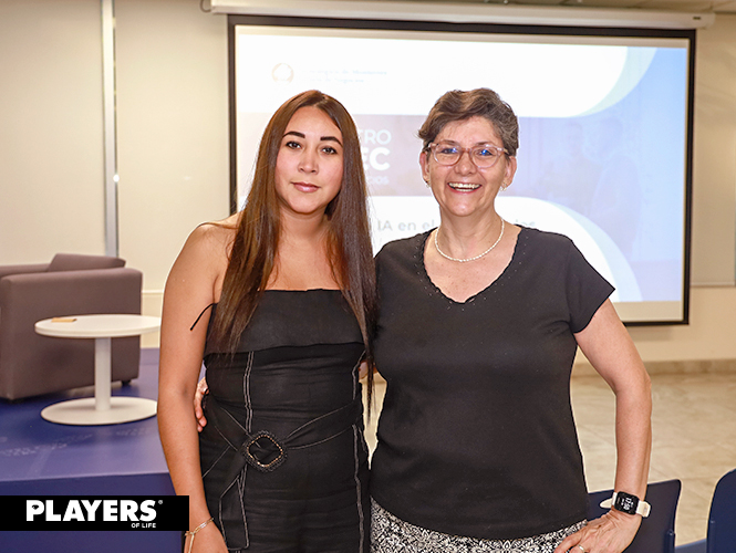 Viviana Sánchez y Paty Sebrian.