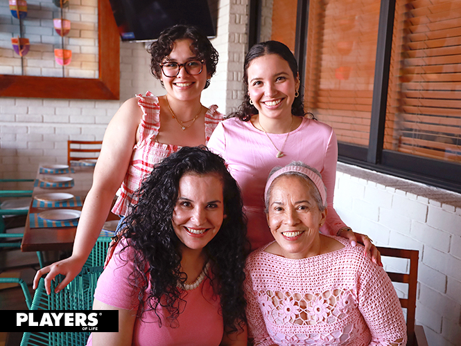 Ximena Espeleta, Valentina Espeleta, Xóchitl y Evangelina.