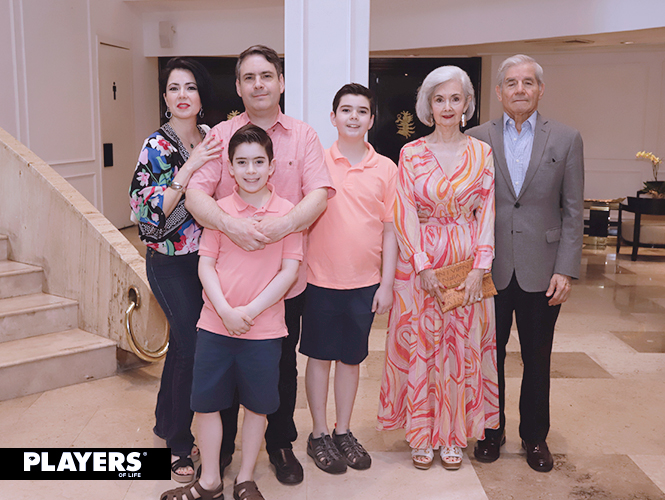 Ana López, Alberto Marino, Erick Marino, David Marino, Adelina Kotasek y Joaquín López
