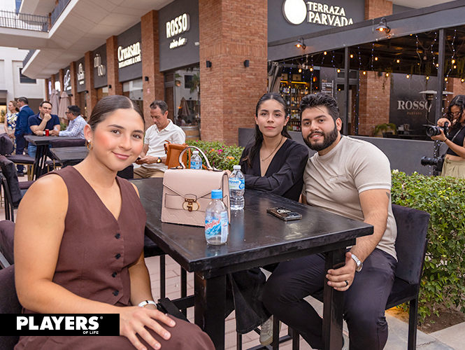 Bárbara Nahle, Natalia Martínez y Gabriel Balderas.