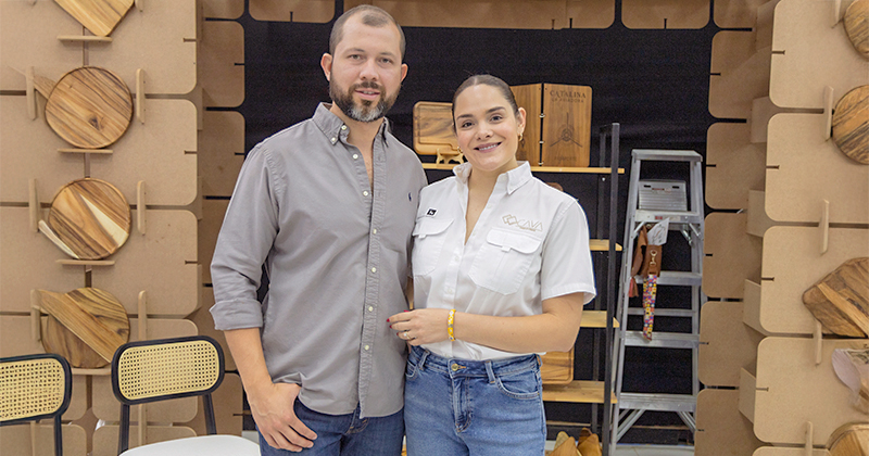 Enrique Bedolla y Noelie Cabello.