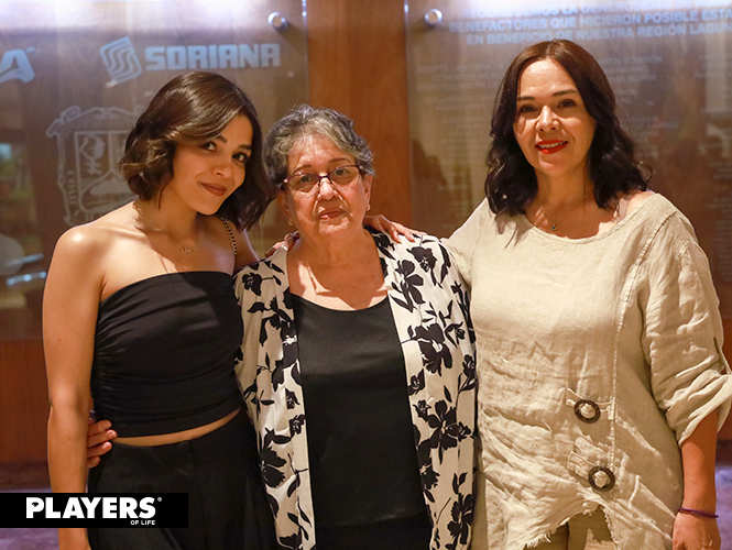 Clary Alvarado, Olga Ramírez y Gina Zertuche.