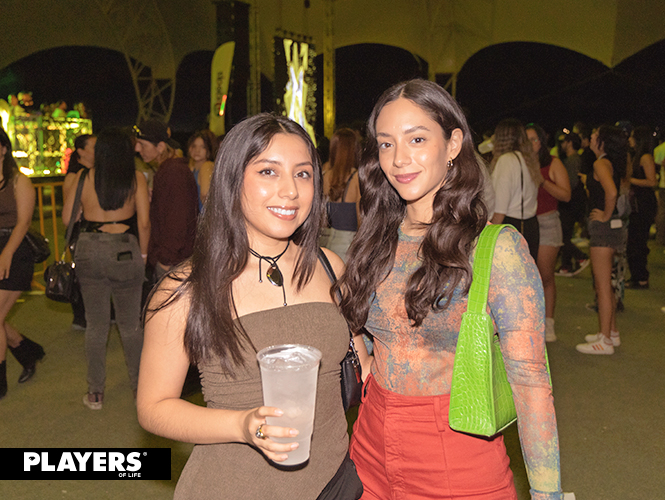 Elizabeth Saucedo y Fernanda Matz.