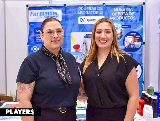 Giselle López y Gaby García.