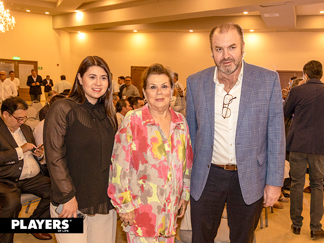 Paloma Ramón, Rosa Cadena y Miguel Papadopulos.