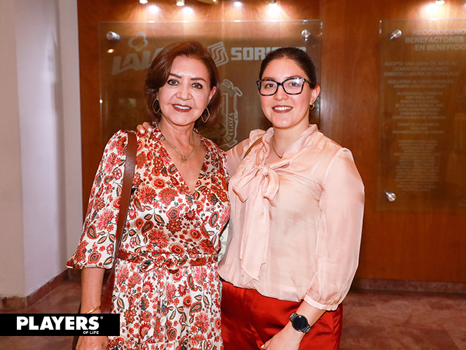 Adriana Camargo y Michelle Dávila.