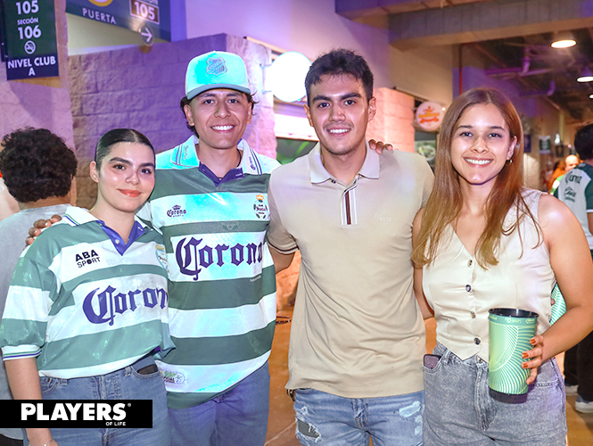 Alba, Juan Pablo Rodríguez, José Valles y Karen Cigala.
