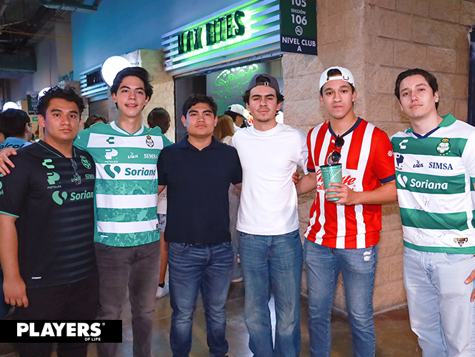 Jorge, Alejandro, Francisco, Juan Pablo, Juan Pablo y Miguel.