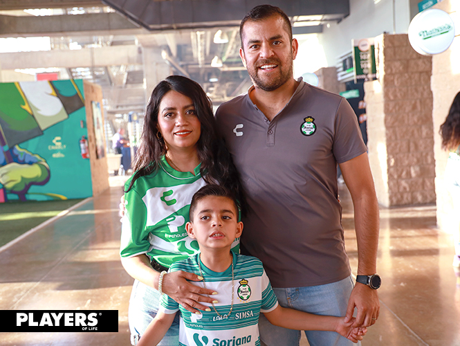 Lily Castruita, Omar Lucero y Omar Lucero.