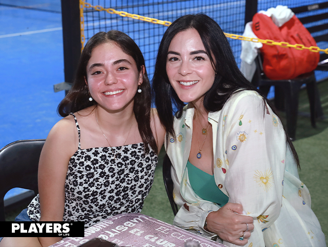 Valeria Limones y Yolanda Domínguez.