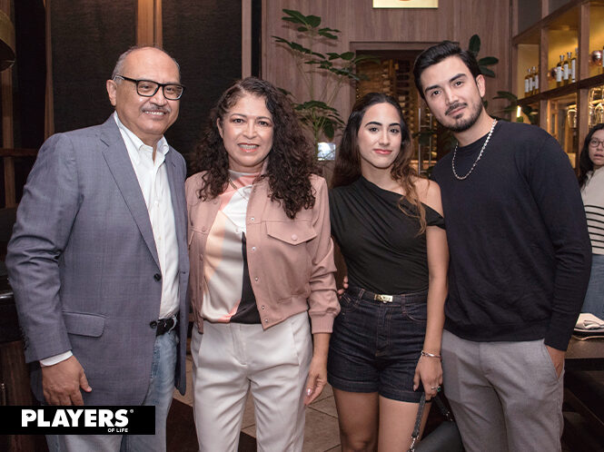 15-Javier-Aguillon,-Socorro-Guevara,-Daniela-De-Nigris-@danielaedenigris,-David-Aguillon-@davidaguillong