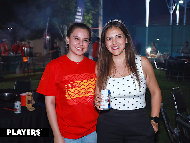 Ana Karen y Alba Meneses.