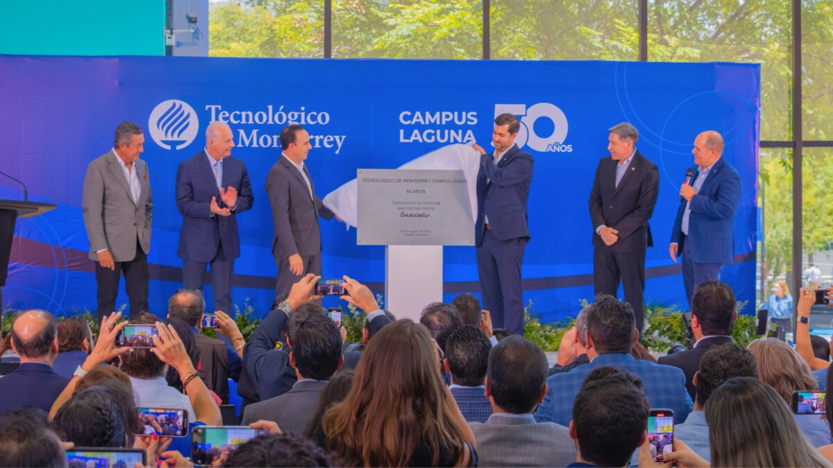 Líderes universitarios, políticos, empresarios y sociedad civil se reunieron para festejar el legado del Tec de Monterrey Campus Laguna, en su 50 aniversario.
