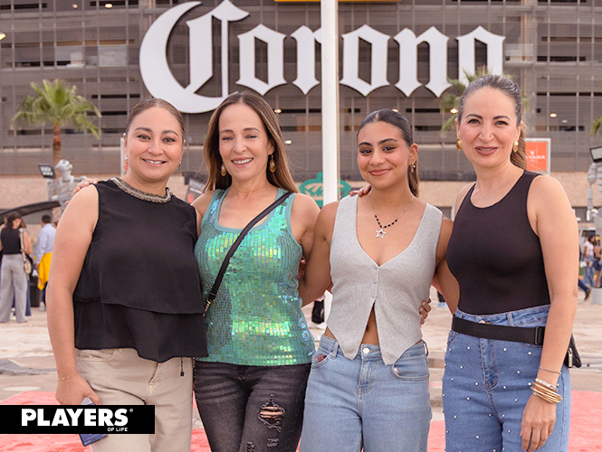 Victoria, Miriam, Marisol y Michel.